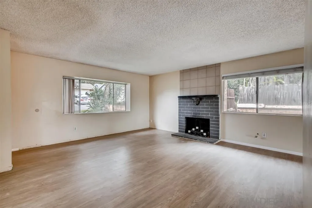 5415 Rocking Horse Lane Oceanside, CA 92057 - Photo 4 of 24 Gallery Image 4