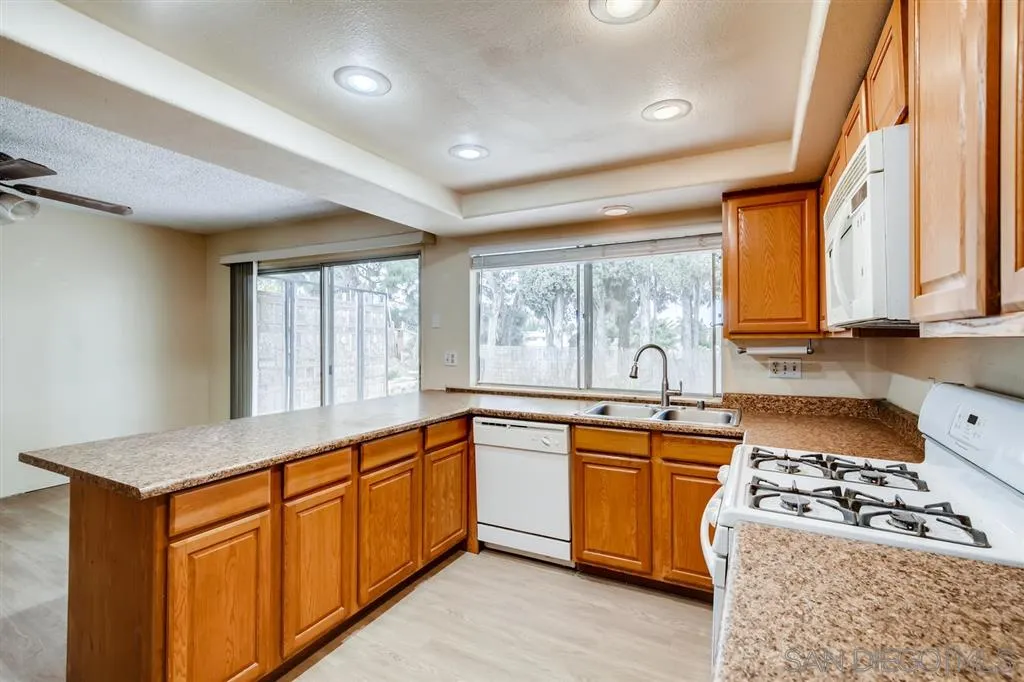 5415 Rocking Horse Lane Oceanside, CA 92057 - Photo 9 of 24 Gallery Image 9