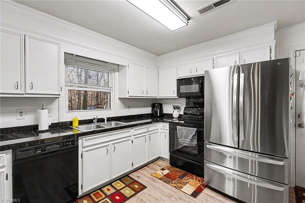 8101 Eastridge Road Oak Ridge, NC 27310 - Photo 12 of 24