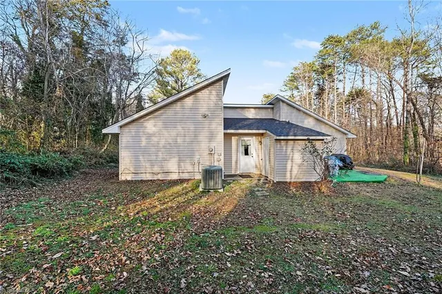 $380,000 | 8101 Eastridge Road, Oak Ridge, NC 27310