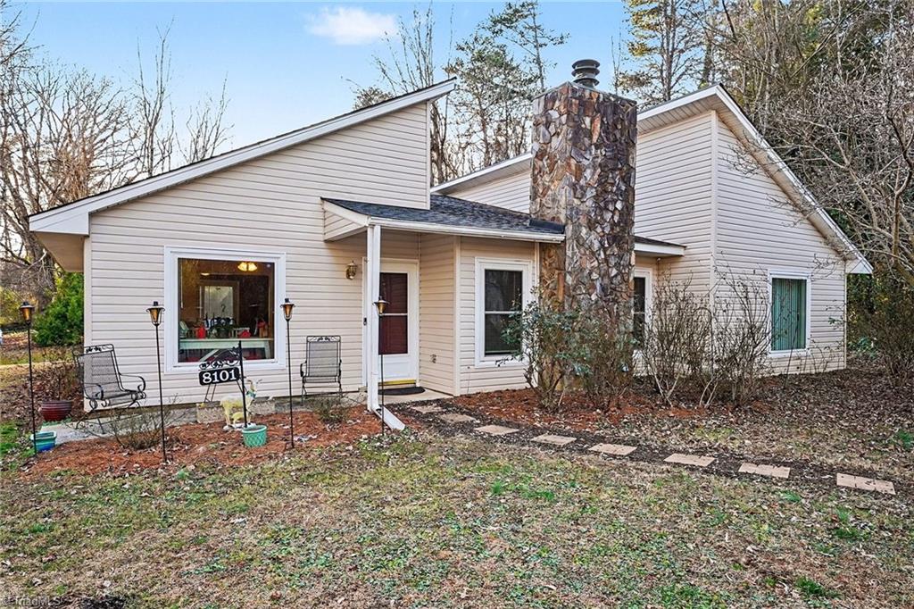 8101 Eastridge Road Oak Ridge, NC 27310 - Photo 4 of 24