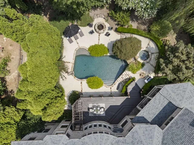 $2,275,000 | 2810 Manor Bridge Drive, Milton, GA 30004