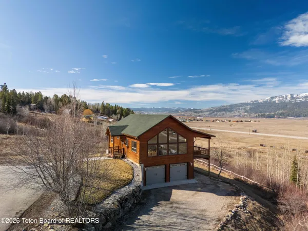 $1,299,000 | 140 Marten Place, Alpine, WY 83128