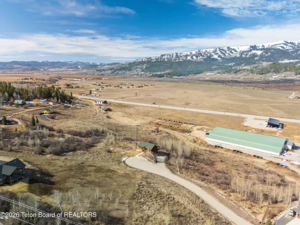 $1,299,000 | 140 Marten Place, Alpine, WY 83128