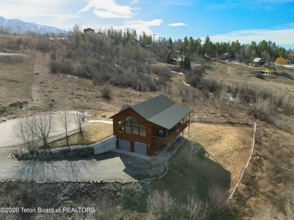 $1,299,000 | 140 Marten Place, Alpine, WY 83128