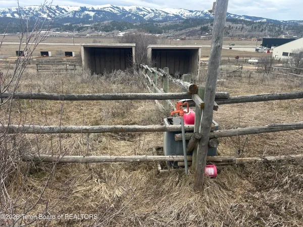 $1,299,000 | 140 Marten Place, Alpine, WY 83128