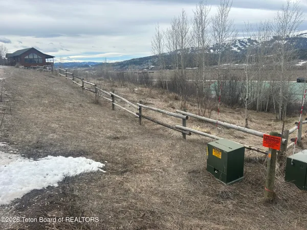 $1,299,000 | 140 Marten Place, Alpine, WY 83128