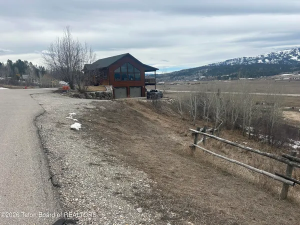 $1,299,000 | 140 Marten Place, Alpine, WY 83128