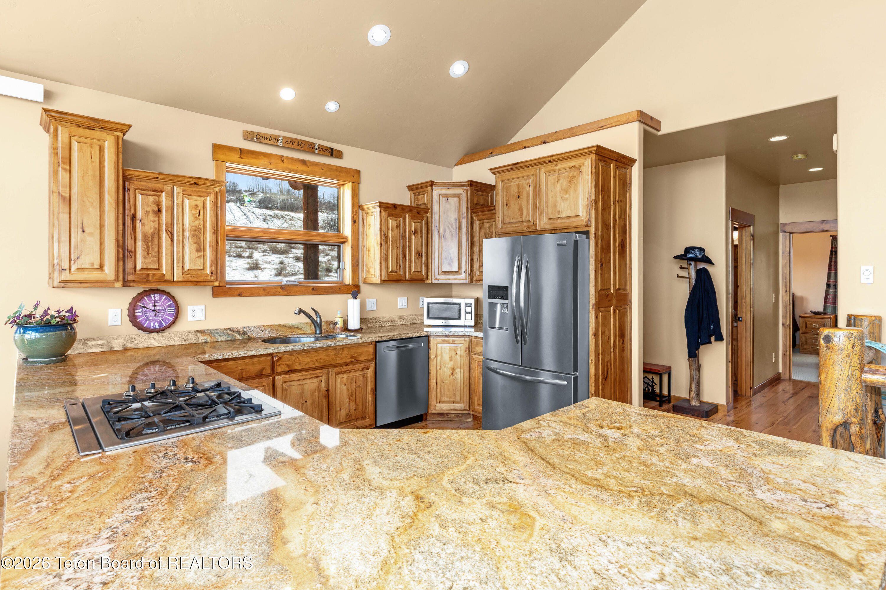 140 Marten Place Alpine, WY 83128 - Photo 8 of 45 IMG_1360