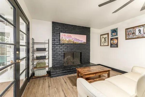 $3,500 | 617 East Ellis Drive, Tempe, AZ 85282