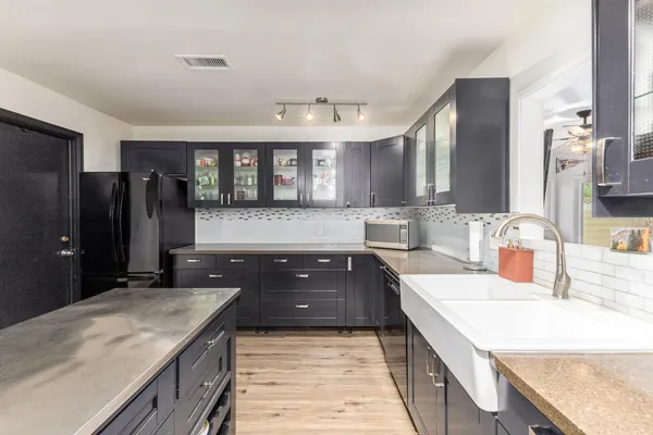 $3,500 | 617 East Ellis Drive, Tempe, AZ 85282