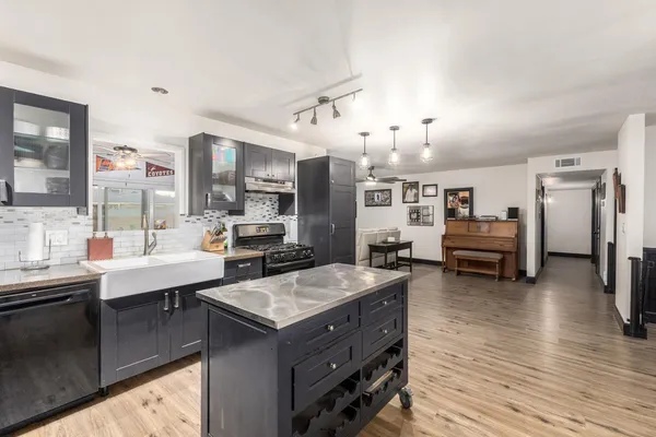 $3,500 | 617 East Ellis Drive, Tempe, AZ 85282