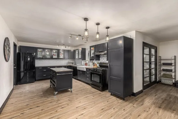 $3,500 | 617 East Ellis Drive, Tempe, AZ 85282