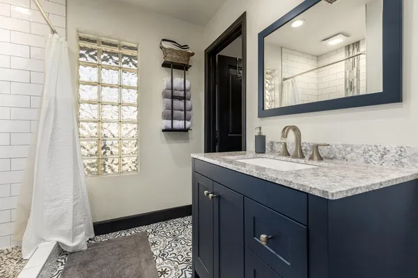 $3,500 | 617 East Ellis Drive, Tempe, AZ 85282