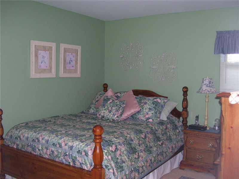 7630 Brehob Road Indianapolis, IN 46217 - Photo 15 of 22 Gallery Image 15