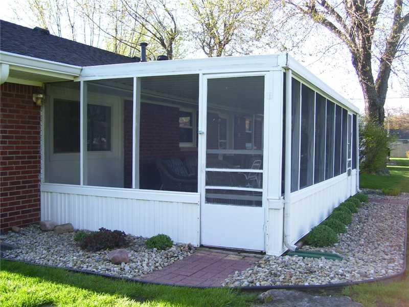 7630 Brehob Road Indianapolis, IN 46217 - Photo 4 of 22 Gallery Image 4