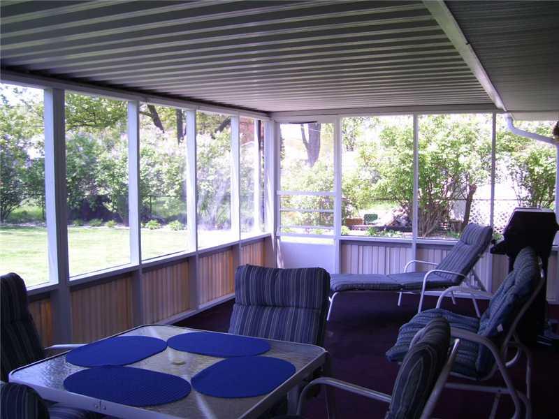 7630 Brehob Road Indianapolis, IN 46217 - Photo 5 of 22 Gallery Image 5