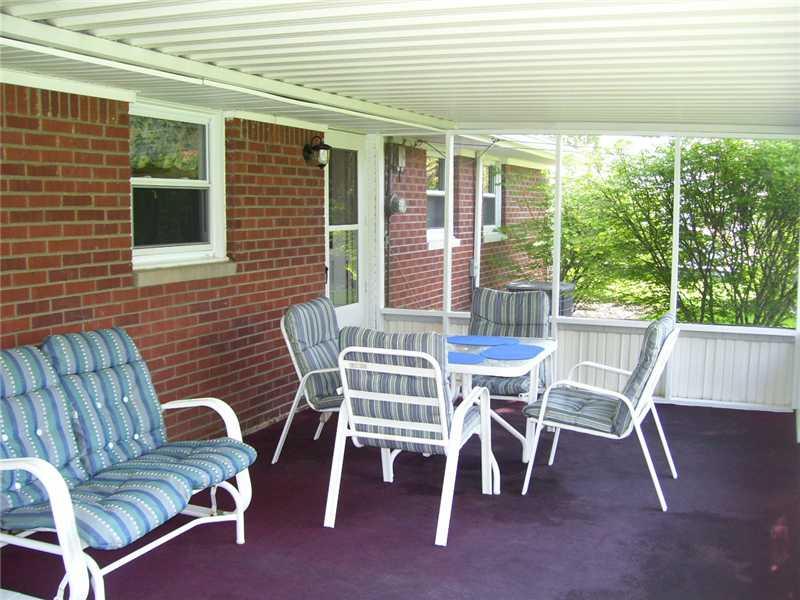 7630 Brehob Road Indianapolis, IN 46217 - Photo 6 of 22 Gallery Image 6