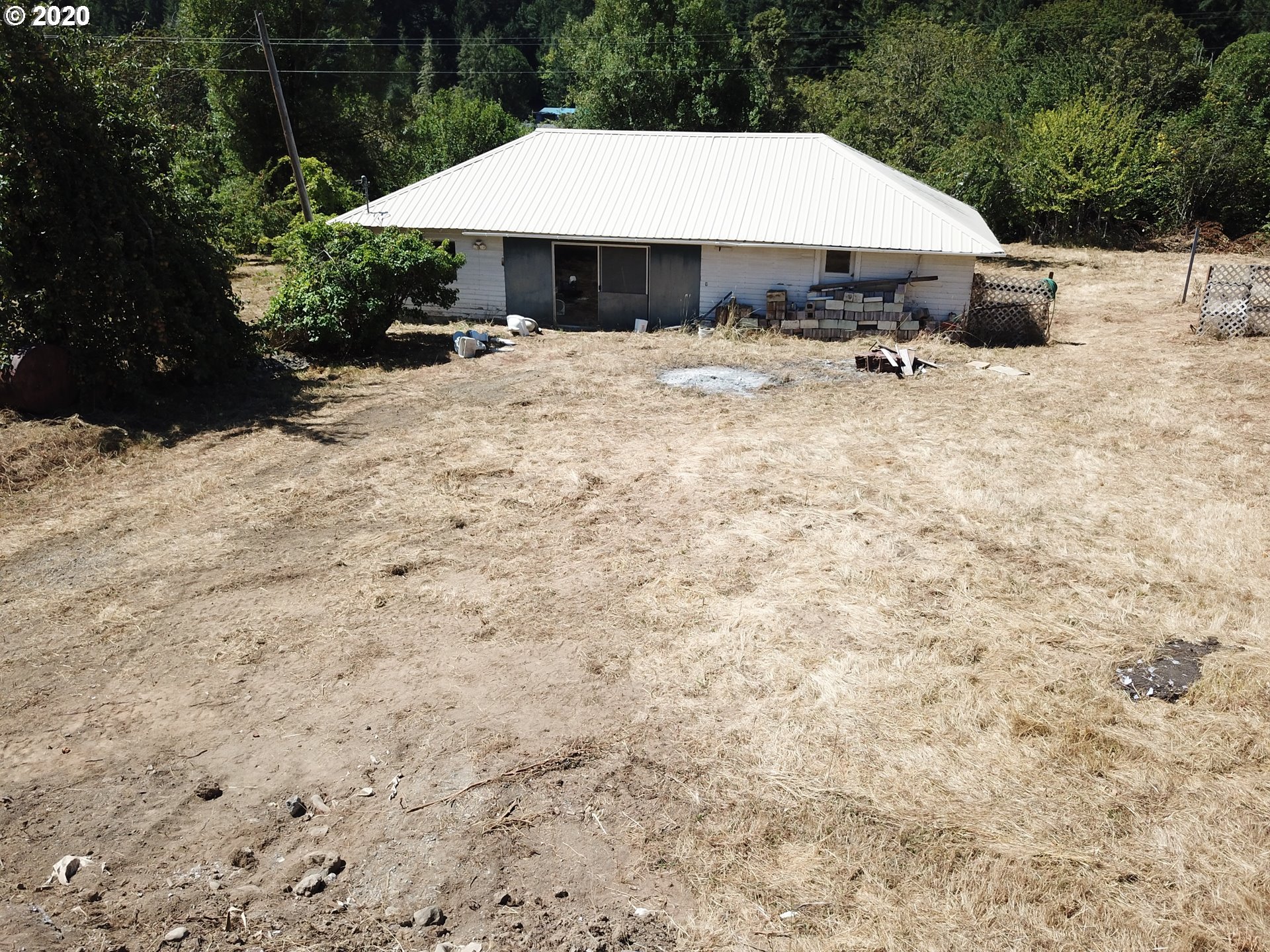98332 Bridge Lane Myrtle Point, OR 97458 - Photo 9 of 26