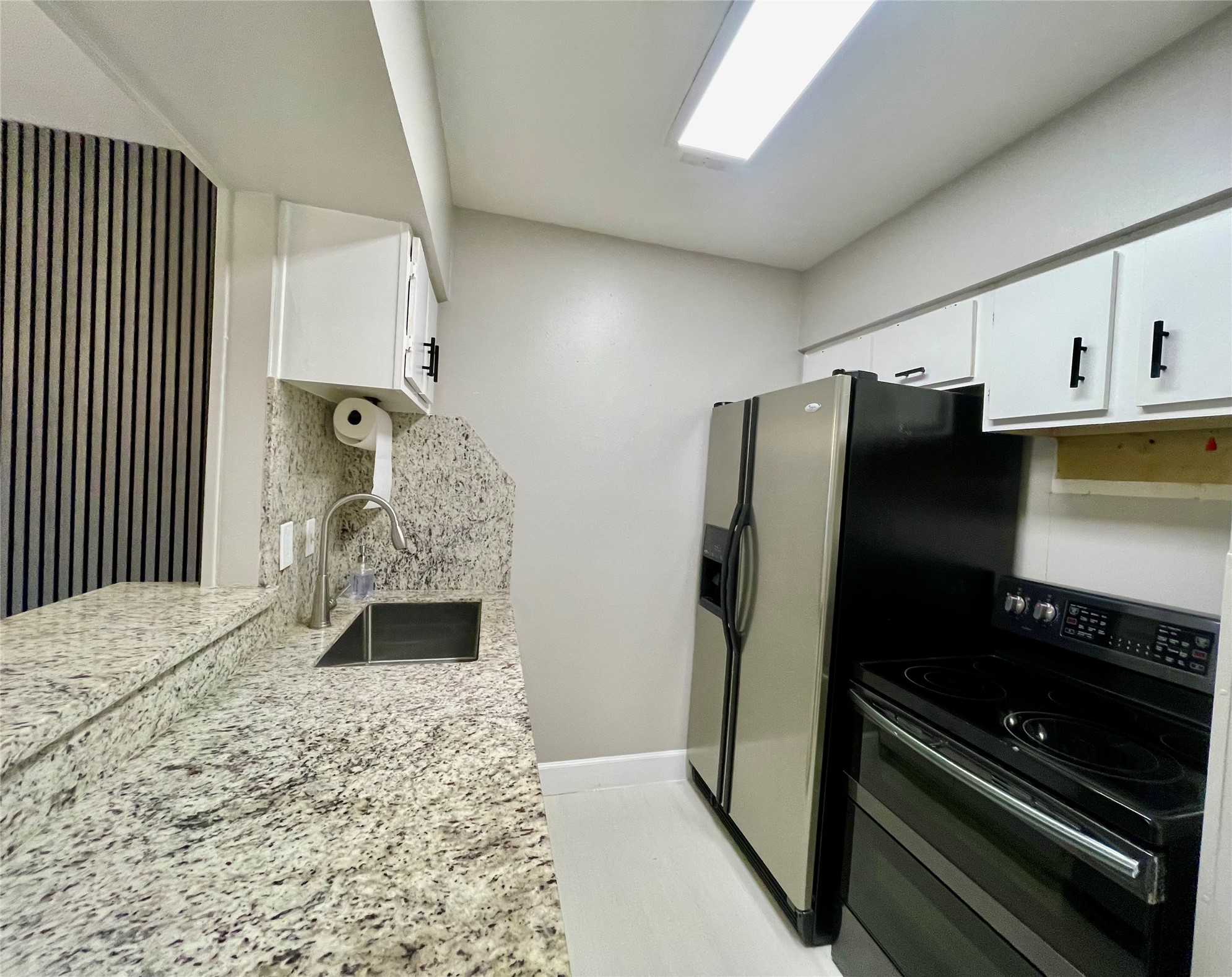 9009 Gaylord Drive Houston, TX 77024 - Photo 8 of 34