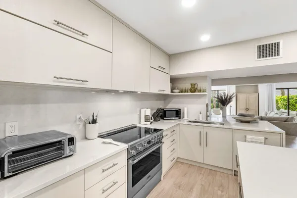 $6,000 | 2717 North Ocean Boulevard, Unit 80, Boca Raton, FL 33431