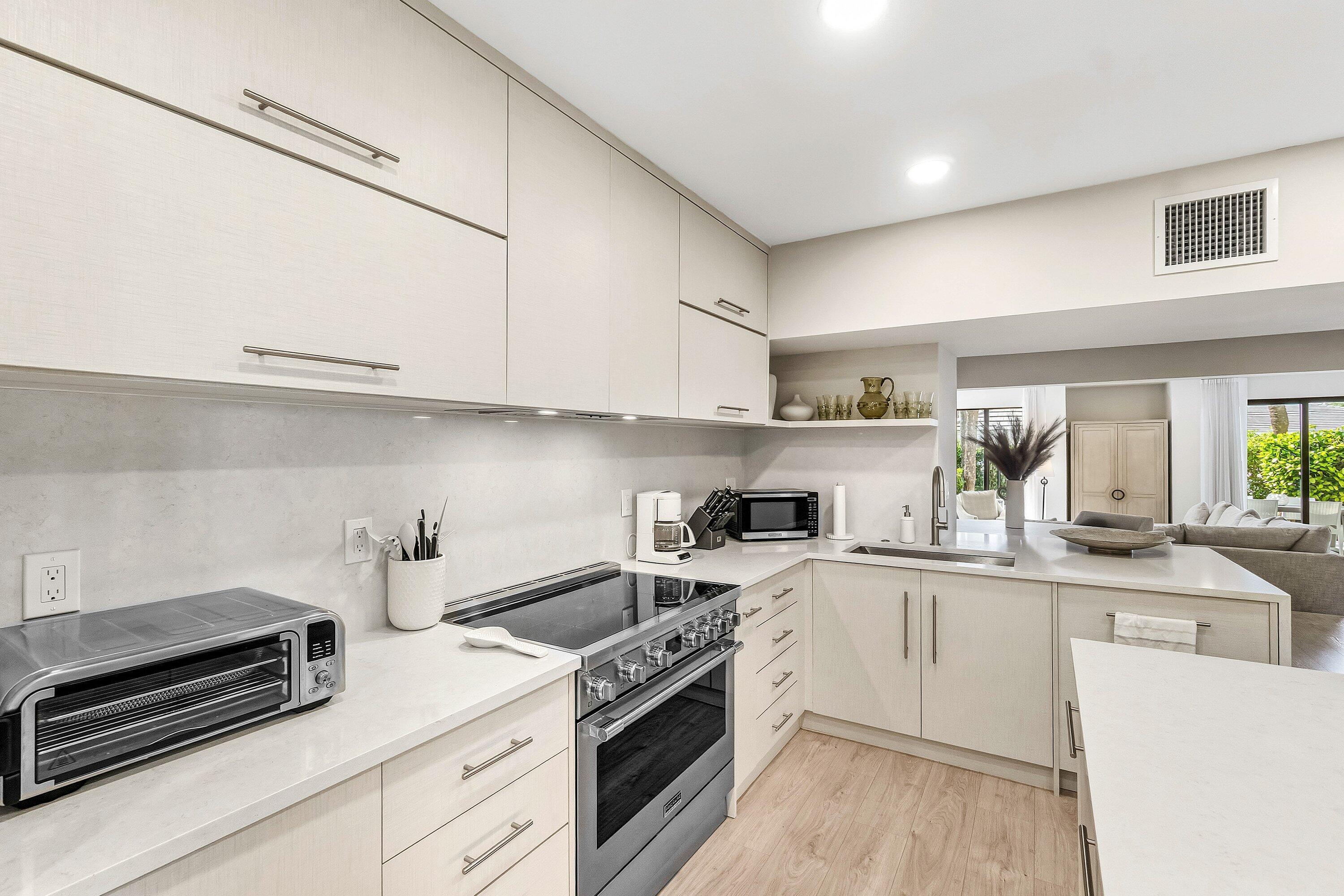 2717 North Ocean Boulevard, Unit 80 Boca Raton, FL 33431 - Photo 8 of 44 010-2717NorthOceanBoulevard-8-BocaRaton-