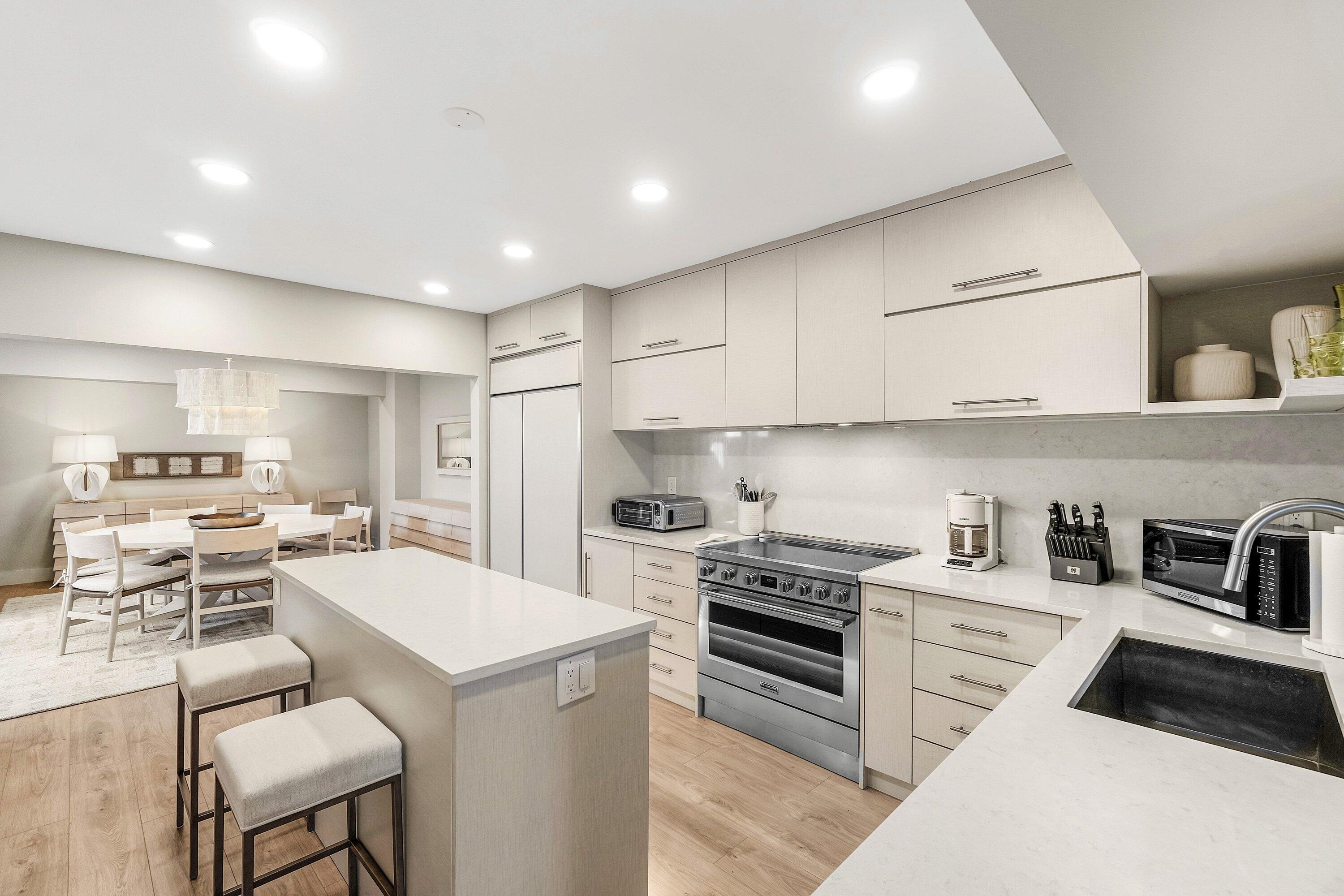 2717 North Ocean Boulevard, Unit 80 Boca Raton, FL 33431 - Photo 9 of 44 011-2717NorthOceanBoulevard-8-BocaRaton-