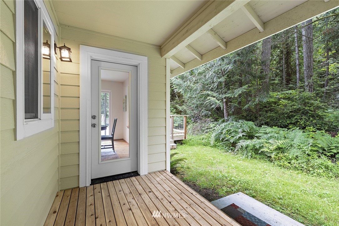 6407 Northeast Marshall Road Bainbridge Island, WA 98110 - Photo 13 of 32 Gallery Image 13