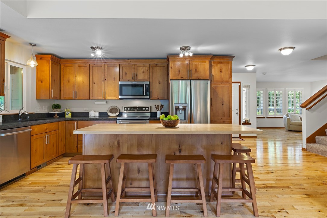 6407 Northeast Marshall Road Bainbridge Island, WA 98110 - Photo 14 of 32 Gallery Image 14