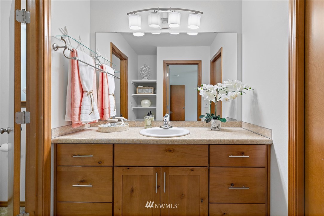 6407 Northeast Marshall Road Bainbridge Island, WA 98110 - Photo 20 of 32 Gallery Image 20