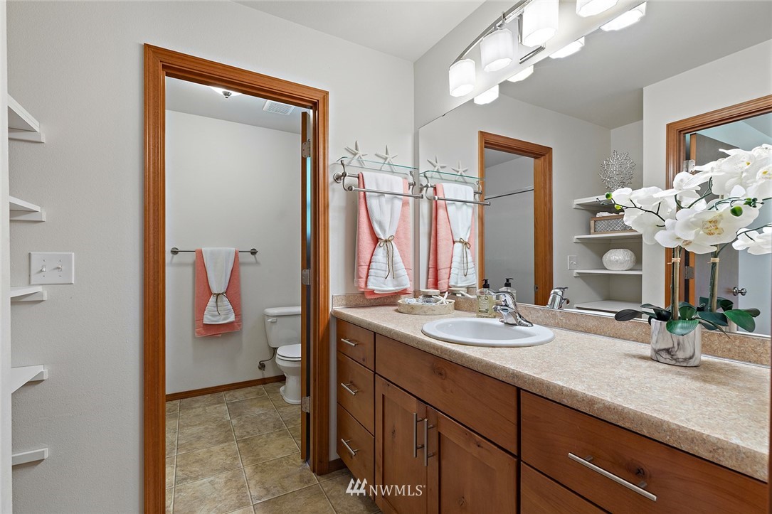 6407 Northeast Marshall Road Bainbridge Island, WA 98110 - Photo 21 of 32 Gallery Image 21