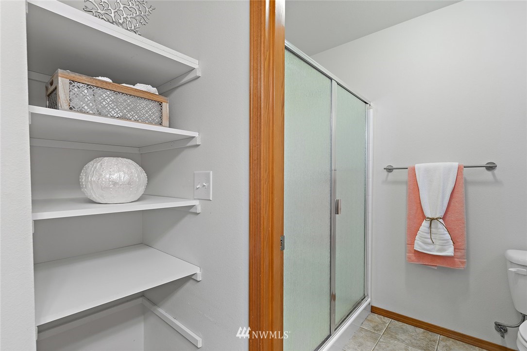 6407 Northeast Marshall Road Bainbridge Island, WA 98110 - Photo 22 of 32 Gallery Image 22