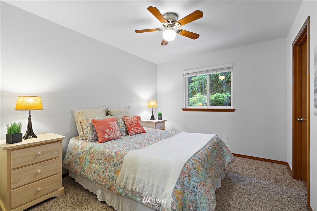6407 Northeast Marshall Road Bainbridge Island, WA 98110 - Photo 27 of 32 Gallery Image 27