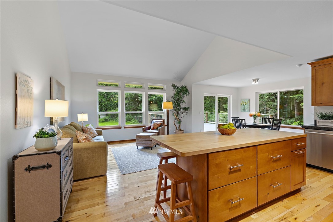 6407 Northeast Marshall Road Bainbridge Island, WA 98110 - Photo 8 of 32 Gallery Image 8