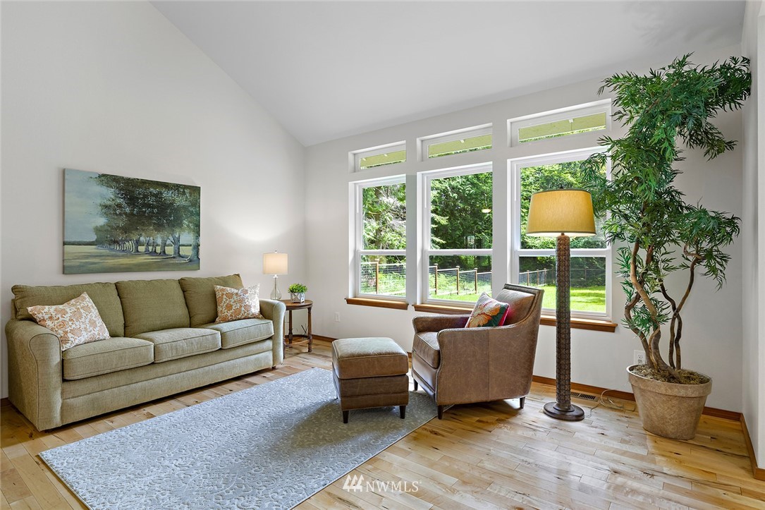 6407 Northeast Marshall Road Bainbridge Island, WA 98110 - Photo 10 of 32 Gallery Image 10