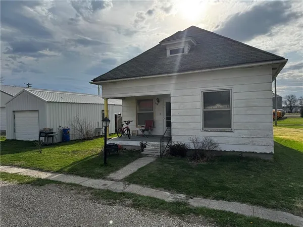 $77,000 | 110 North Main Street, Ravenwood, MO 64479