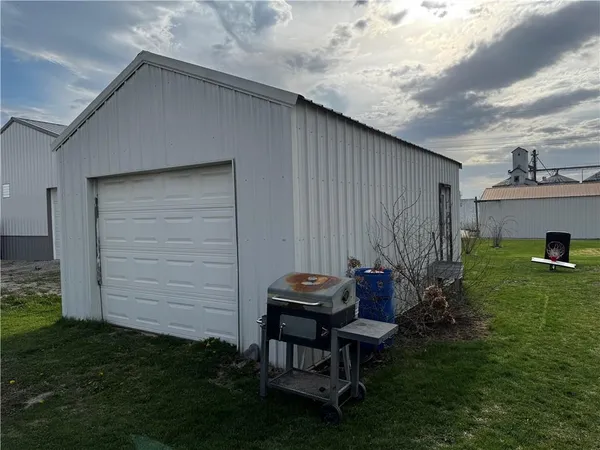 $77,000 | 110 North Main Street, Ravenwood, MO 64479