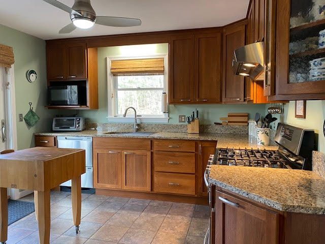 279 Indian Point Road Georgetown, ME 04548 - Photo 25 of 84 Kitchen