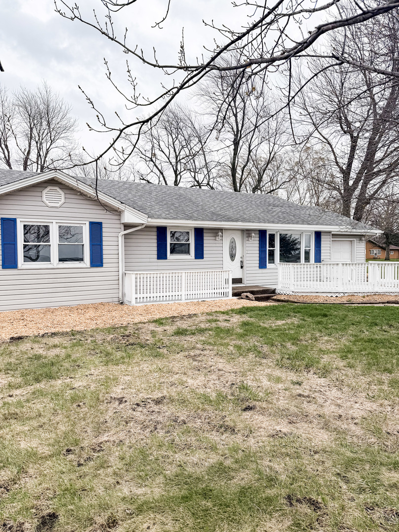 2308 2010 East Watseka, IL 60970 - Photo 2 of 32