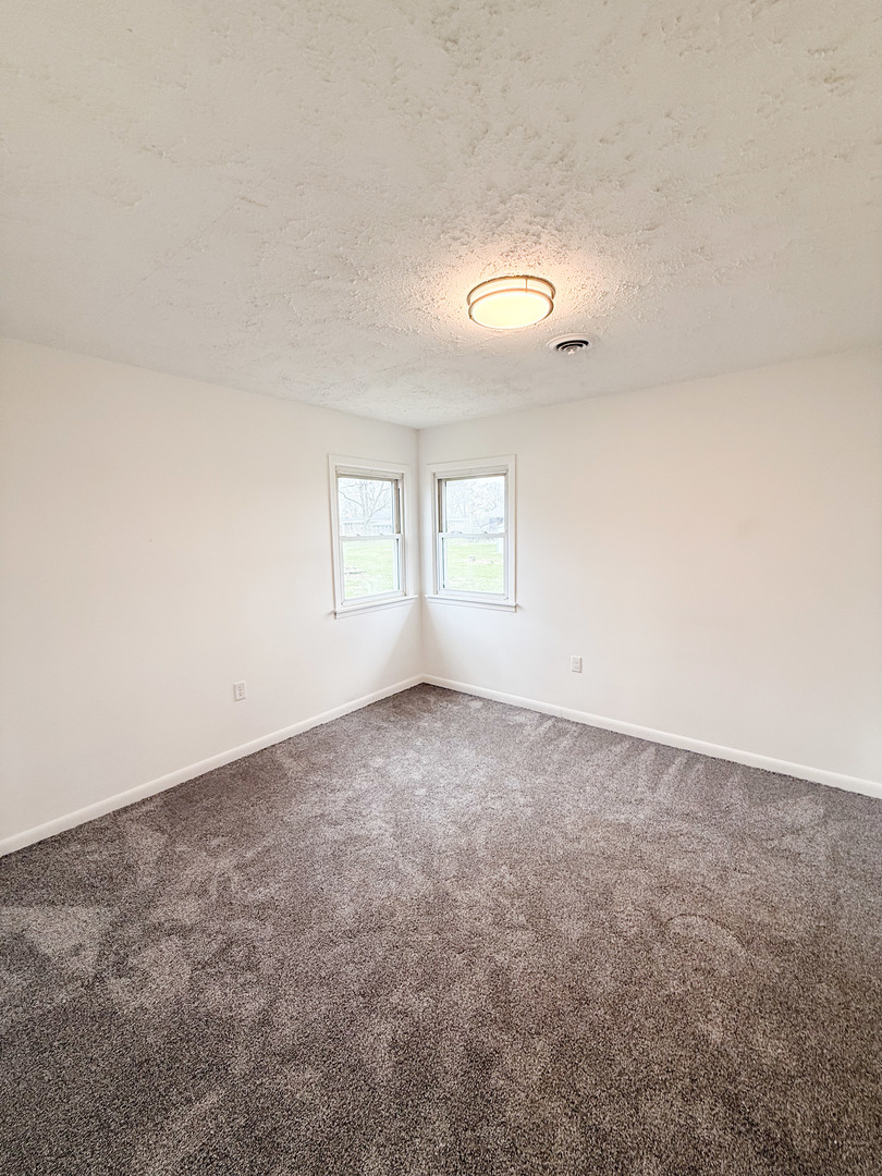 2308 2010 East Watseka, IL 60970 - Photo 25 of 32