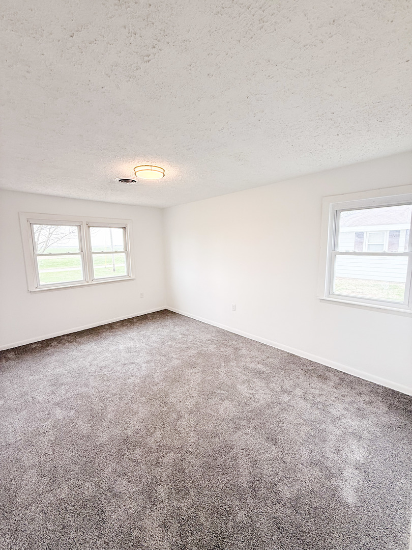 2308 2010 East Watseka, IL 60970 - Photo 28 of 32