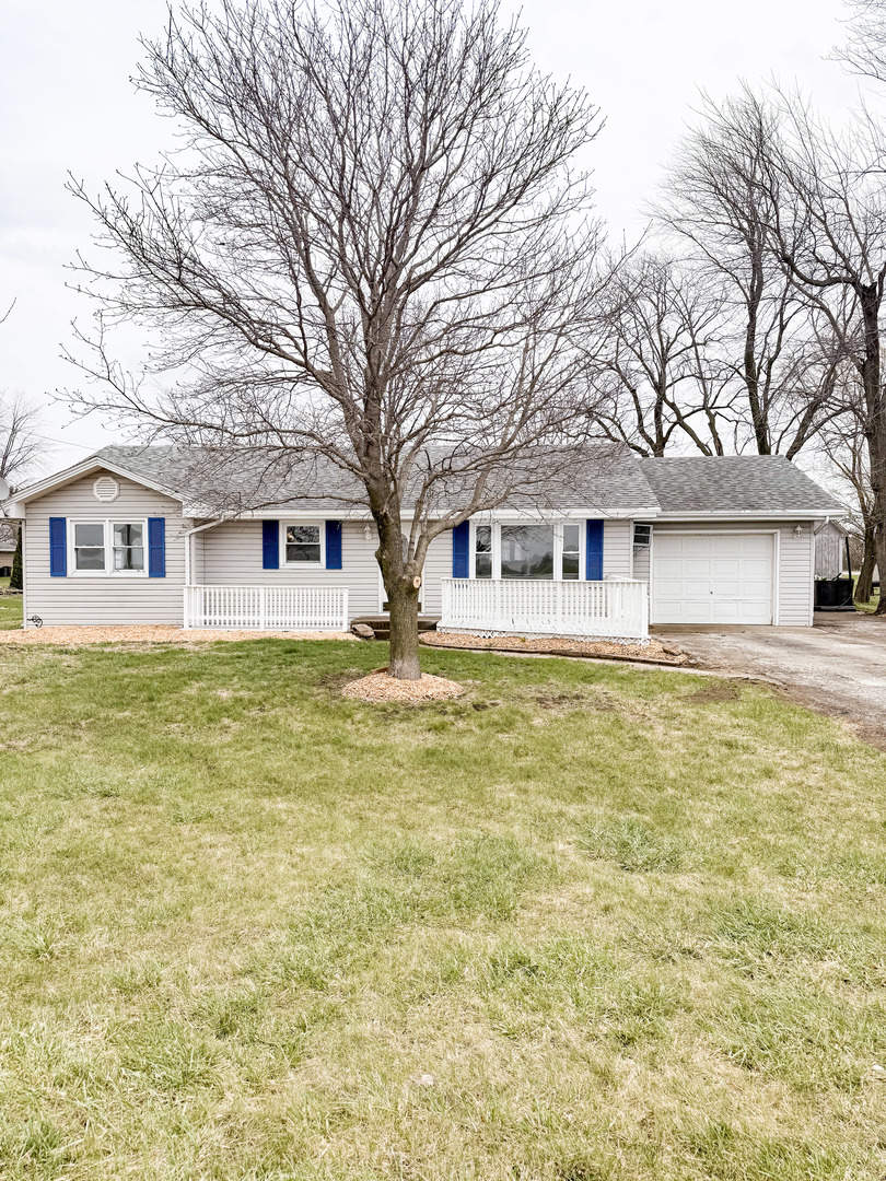 2308 2010 East Watseka, IL 60970 - Photo 3 of 32
