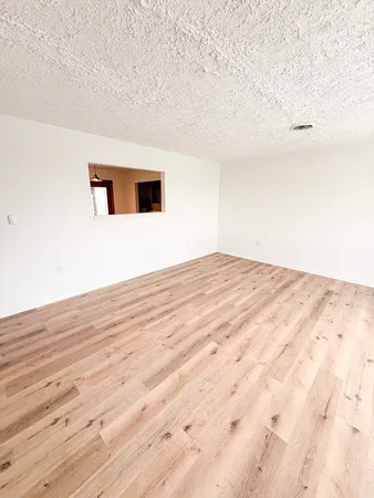 $174,900 | 2308 2010 East, Watseka, IL 60970