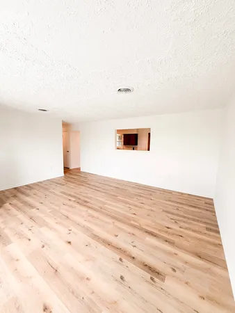 $174,900 | 2308 2010 East, Watseka, IL 60970