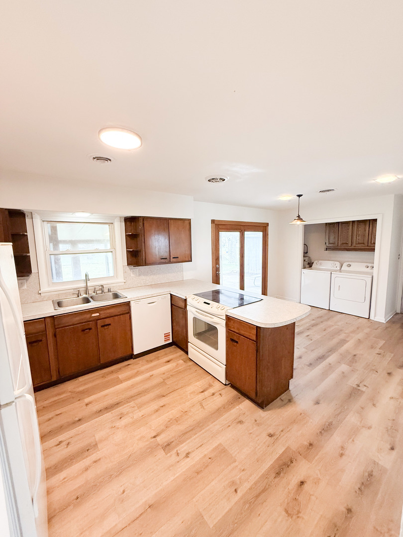 2308 2010 East Watseka, IL 60970 - Photo 10 of 32