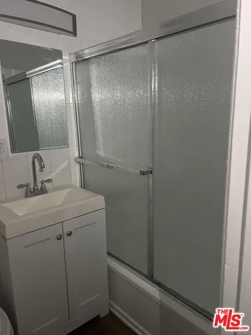 $1,399 | 227 South Bonnie Brae Street, Los Angeles, CA 90057