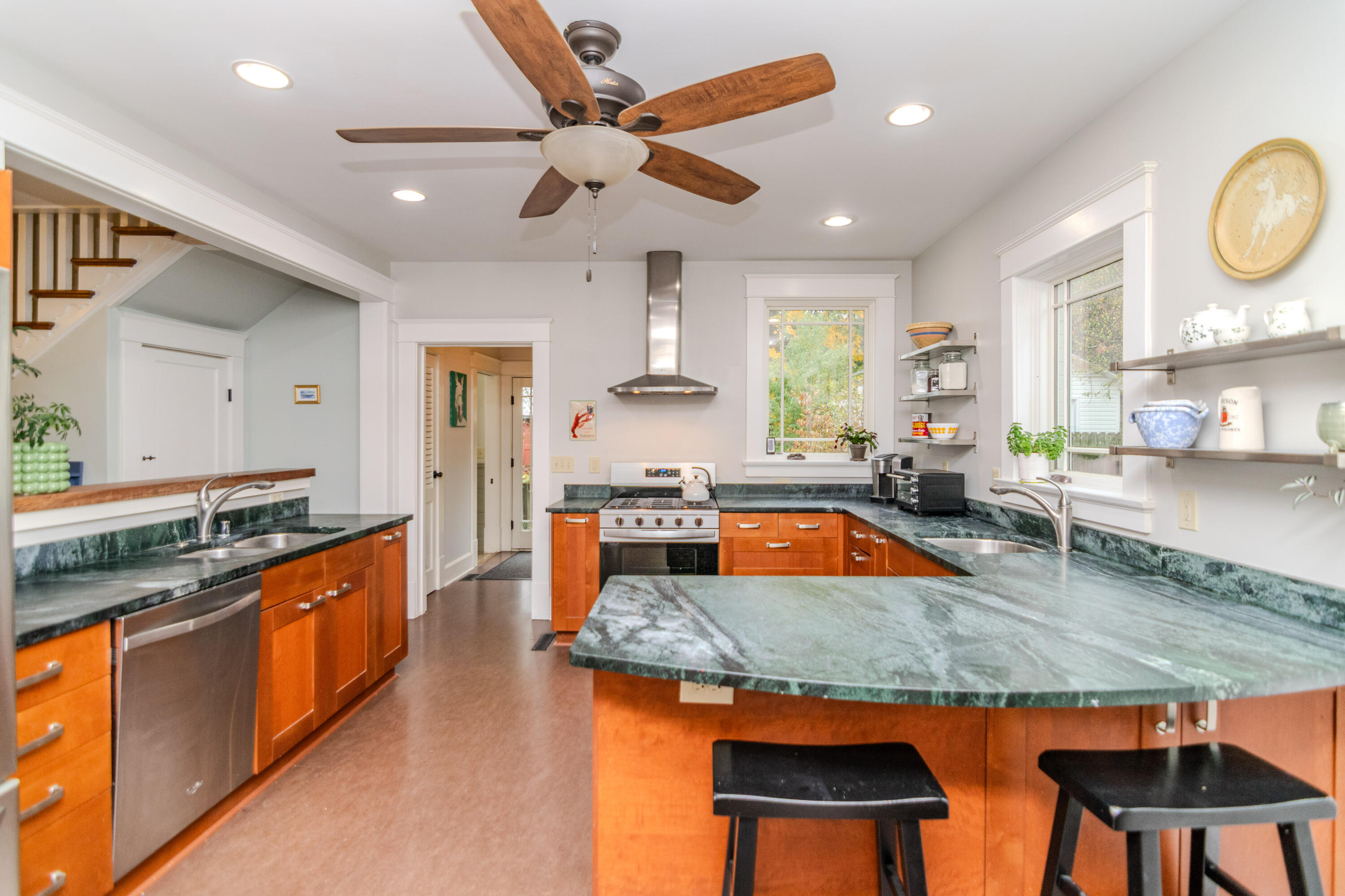 306 Irvine Road Lexington, KY 40502 - Photo 3 of 39 306Irvine-0022
