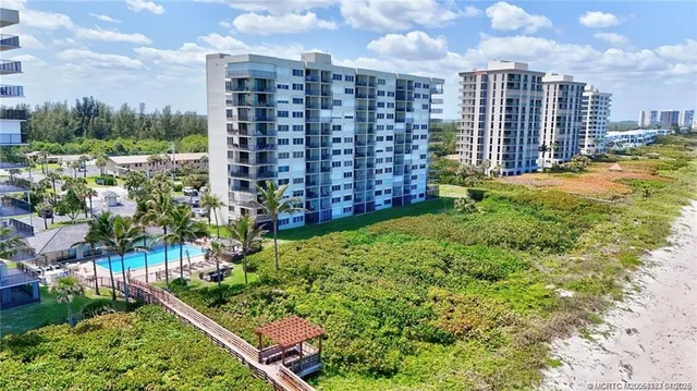 $2,300 | 4250 North Hwy A1A, Unit 302, Fort Pierce, FL 34949