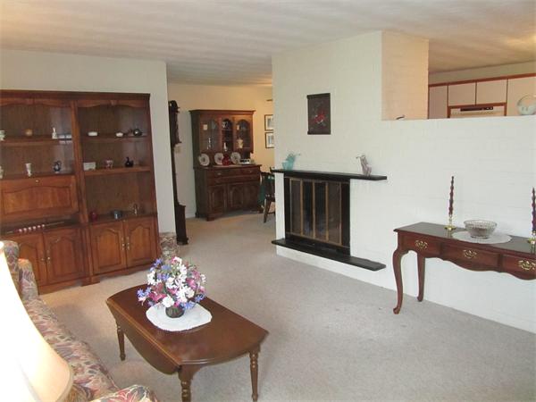 3 Pinecrest Road Framingham, MA 01701 - Photo 3 of 22 Gallery Image 3