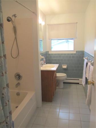 3 Pinecrest Road Framingham, MA 01701 - Photo 10 of 22 Gallery Image 10